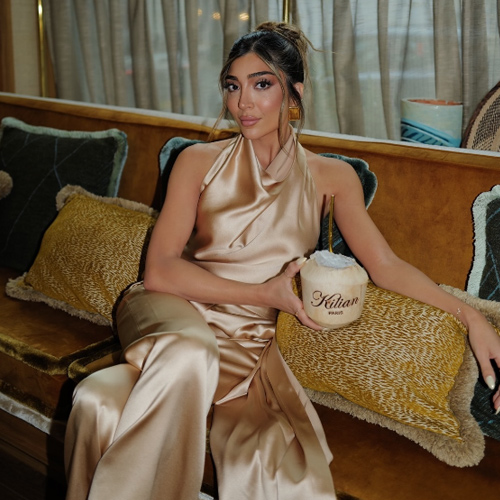 TikTok網(wǎng)紅：英國時尚服裝穿搭宣傳推廣博主