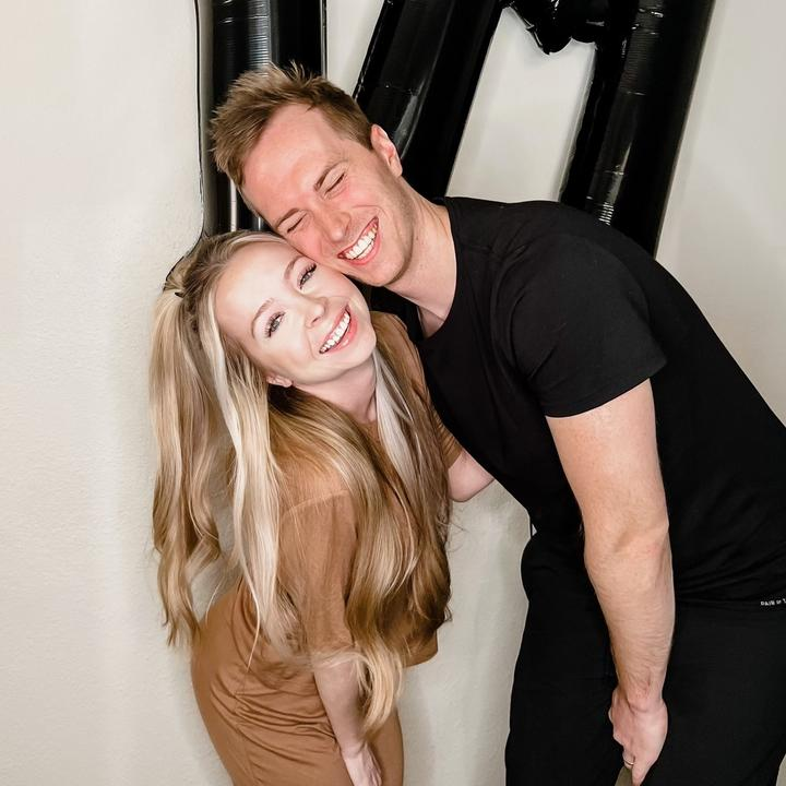 美國(guó)母嬰類情侶網(wǎng)紅