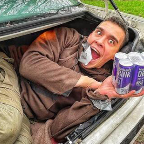 海外網(wǎng)紅營銷中的文化因素考慮（探索海外網(wǎng)紅營銷中的文化因素影響）